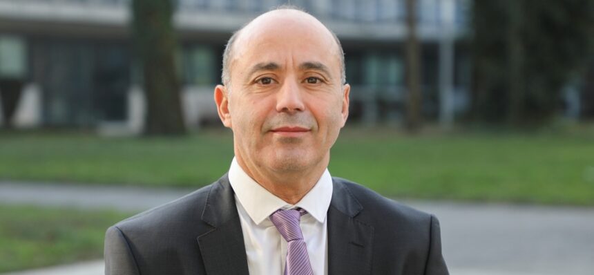 Yassine Lakhnech Université Grenoble Alpes