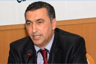 Selon lui, la bureaucratie, sous toutes ses formes représente aujourd'hui l'une des principales causes dissuadant certains Tunisiens à travailler dans le secteur formel.