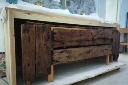 sarcophage en bois