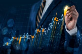 Le rapport du FMA rappelle que l’économie tunisienne repose sur une structure relativement diversifiée, avec des secteurs phares tels que le phosphate, certains produits agricoles et le tourisme.