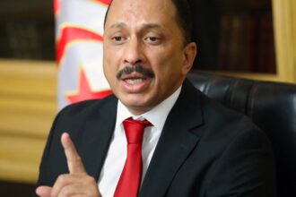 Concernant la fiscalité, le représentant de la campagne de Zouhaier Maghzeoui estime qu'il est essentiel de lutter contre l'économie informelle et l'évasion fiscale.