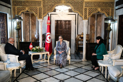 La rencontre a porté sur le projet du Djerba Island Art Centre ainsi et notamment, ses programment visant à améliorer l’accès des jeunes du sud à la culture. 