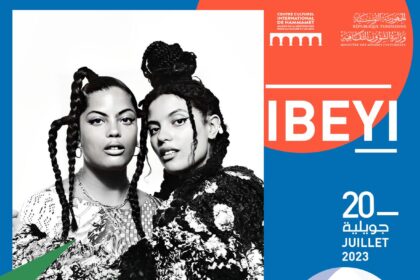 Le duo propose un genre musical assez unique aux influences multiples entre sonorités soul, jazz et électroniques. Parmi les 18 morceaux interprétés, elles ont chanté en Anglais, en Espagnol et en Yoruba des chansons comme « River », de leur premier album, ou encore « Sisters 2 Sister » une ode à la sororité et la relation fusionnelle et si forte qui les unisse dans la vie comme dans la musique.