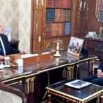 L’entretien a été l’occasion d’aborder plusieurs questions, dont le rôle des ambassadeurs dans la défense des intérêts du peuple tunisien, en particulier dans le contexte des changements rapides que connait le monde actuellement.