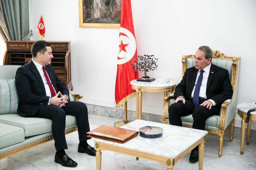 Les programmes futurs du secteur du transport et de la logistique ainsi que les projets prioritaires durant la prochaine période, et l'impératif de les accomplir pour améliorer le rendement du secteur, ont été, également, au centre de cette rencontre.