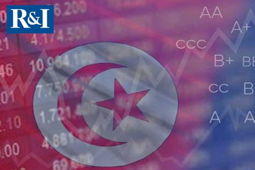 Cette dégradation de la note de l’endettement à long terme du pays « reflète l’incertitude autour de la capacité de la Tunisie à réunir des fonds suffisants pour répondre à ses besoins financiers conséquents », a expliqué Fitch.