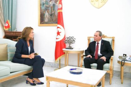 Les deux parties ont passé en revue l'Initiative Pilote pour un développement Local Intégré (IPDLI), la promotion du dialogue social en Tunisie et l’engagement du gouvernement d'en assurer la continuité avec les partenaires sociaux.