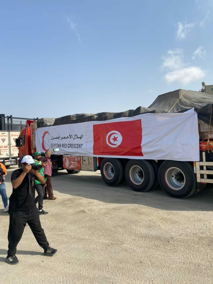 Le président de la République avait décidé l'envoi d'urgence d'importantes aides humanitaires à la bande de Gaza, qui subit depuis le 7 octobre courant une agression criminelle de l'entité sioniste.