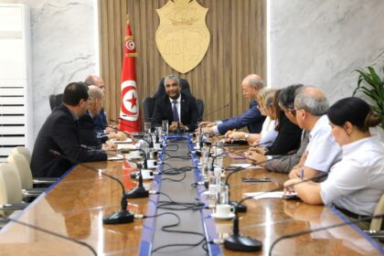 La séance a, notamment, été l'occasion d'examiner les thèmes à l'ordre du jour des ateliers et de la table ronde programmés en marge du Forum.