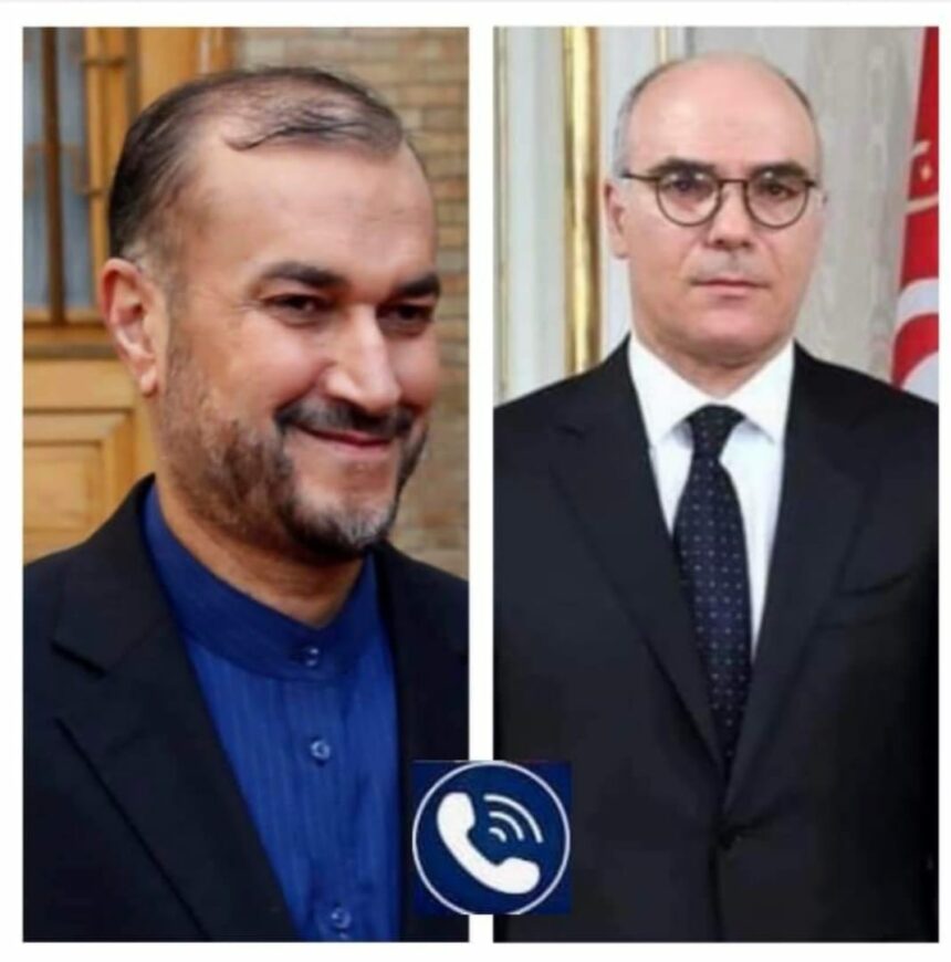 Toujours dans le même contexte, les deux ministres ont passé en revue les relations bilatérales entre les deux pays, exprimant leur souci de les promouvoir davantage, d'œuvrer à les renforcer dans divers domaines et d'intensifier les échanges de visites entre les deux les responsables des deux pays.