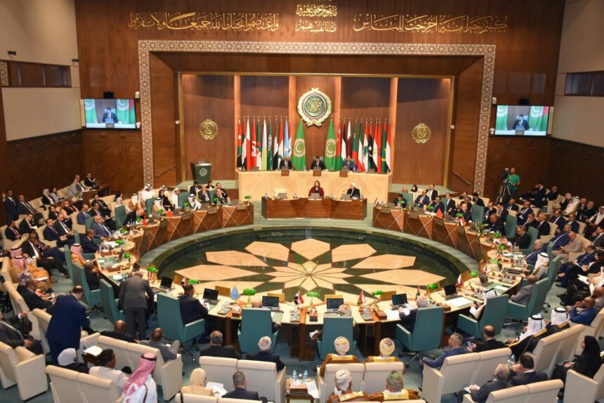 La ligue arabe appelle à la préservation de la stabilité dans la région pour y, ainsi, instaurer la paix et la justice. Cela passe par l’obtention des Palestiniens de leurs droits, notamment celui d'avoir un État indépendant et souverain conformément à la résolution 242 de l’ONU (frontières de juin 1967).