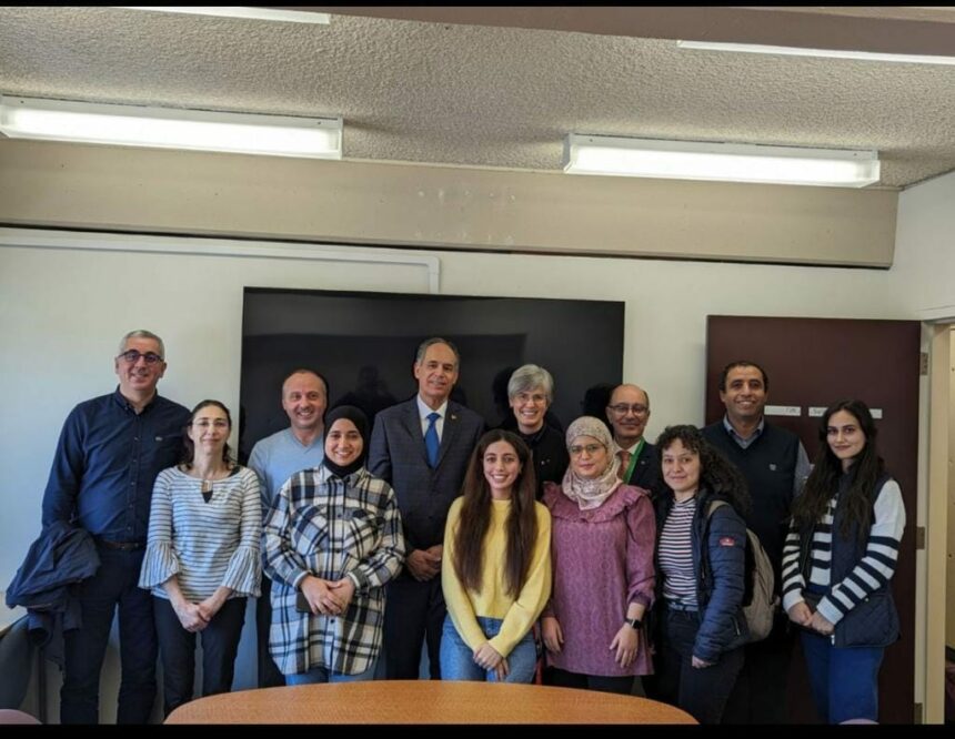 Par ailleurs, au cours de sa visite au centre d'optique, photonique et Lasers (COPL), Boukthir a souligné la nécessité de renforcer les relations de coopération entre les deux parties.