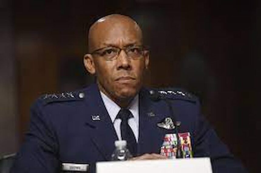 Charles Brown Jr. pense que le conflit russo-ukrainien ne se terminera pas par les armes.