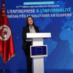 Elle a évoqué l'engagement du gouvernement à réduire la charge administrative imposée aux institutions et aux personnes, améliorer la qualité des services publics et faciliter les transactions administratives tout en rappelant les mesures décidées dans ce contexte.