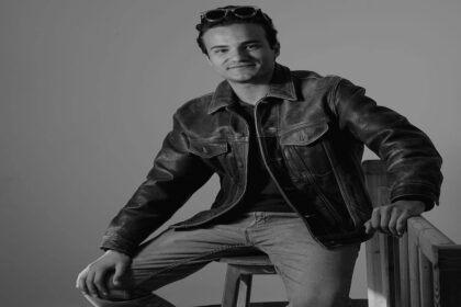 Nous ne parlons pas vraiment de folie mais plutôt de séparation, chose qu’on a tous connue. Nous avons fait une documentation d’un état qu’on tous vécu. La séparation n’est pas forcément amoureuse. Nous voulons à travers cette pièce faire une introspection.