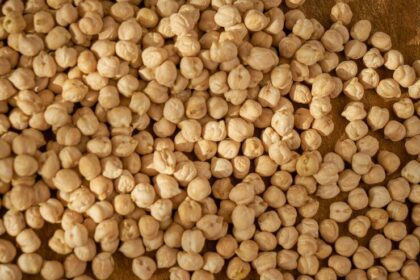 Les individus qui détiennent des stocks en vue de leur vente et de leur spéculation de manière illégale seront poursuivis.