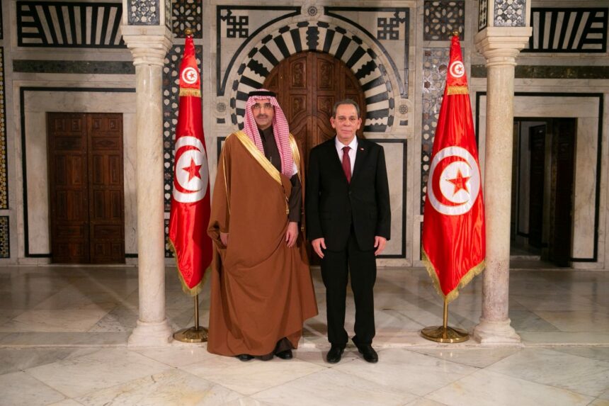 Hachani a, à cette occasion, exprimé son attachement au développement de la coopération avec le Fonds, invitant cette institution à examiner la possibilité de financer un nouveau lot de projets.