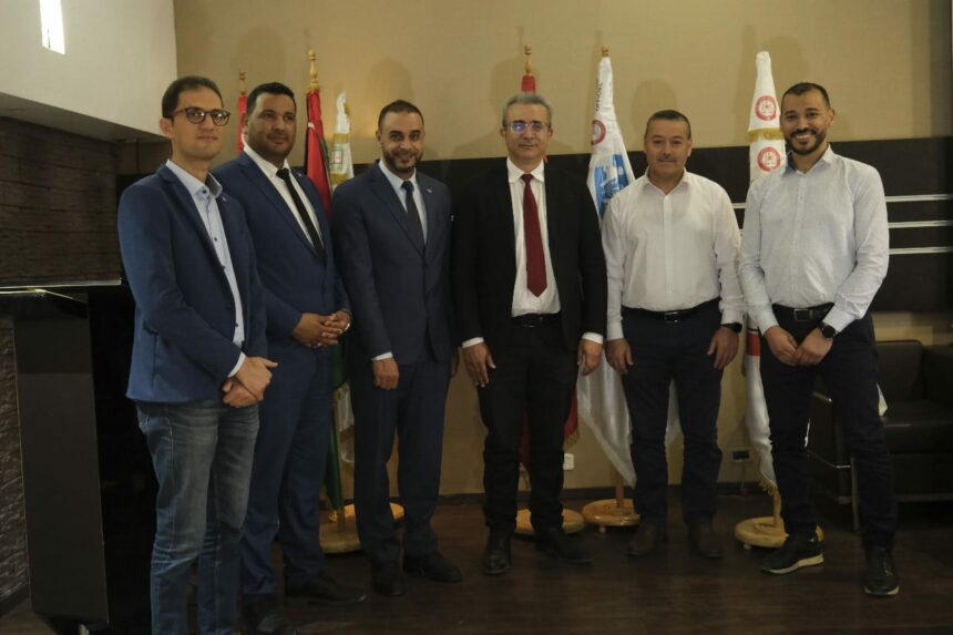 Il convient de mentionner que la signature de l'accord a été effectuée en marge d'une conférence de presse organisée par l'ordre national des avocats en partenariat avec plusieurs organisations de la société civile.