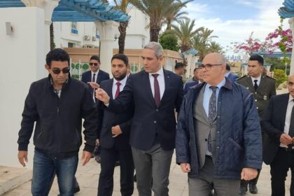 Moez Belhassine en visite au port de Yasmine Hammamet