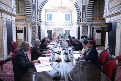 La réunion a, en outre, permis d'examiner un projet de loi complétant et amendant le règlement intérieur du Parlement.