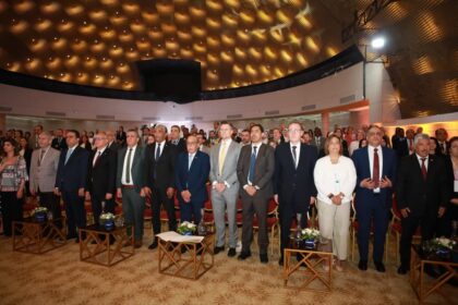 Cette deuxième réunion régionale (la première a eue lieu en Jordanie en mai 2022), qui se tient pendant deux jours à Tunis ayant pour thème "Apprendre pour travailler", connait la participation d'une vingtaine de pays arabes, de 5 ministres et de 250 participants de tous les pays arabes.