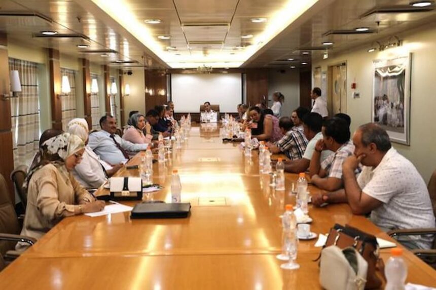 Ils ont, par ailleurs, effectué une visite au Port du Cap Janet à Marseille où ils ont discuté des conditions d'accueil des tunisiens résidents à l'étranger par les français.