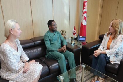 La ministre a passé en revue, à cet effet, les principales orientations de développement et les programmes de réformes qui sont en cours d'élaboration, dans le cadre d'une nouvelle vision et d'un nouveau modèle.