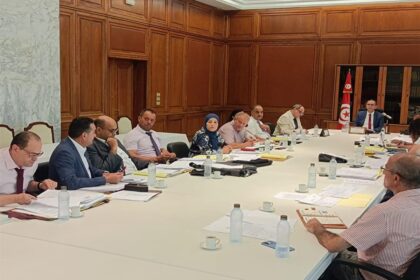 Cinq autres opérations d'acquisition de terrains nécessaires à la réalisation d'infrastructures sanitaires, éducatives et sportives ont été également approuvées.