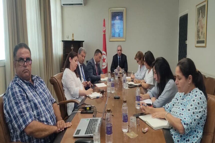 Par ailleurs, le ministre a appelé à coordonner au mieux avec toutes les parties prenantes, y compris les délégations diplomatiques et les structures tunisiennes à l’étranger, afin d’assurer le rayonnement de l'image de la Tunisie à l'étranger.