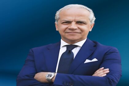 L'Italie a collaboré avec des organisations internationales telles que l’Organisation internationale pour les migrations (OIM) et le Haut-Commissariat des Nations Unies pour les réfugiés (HCR) pour assister les migrants dans leur retour dans leurs pays d’origine.