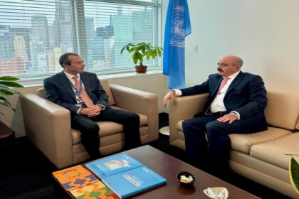 De son côté, Khaled Khiari a indiqué que le Sommet du Futur et les divers événements actuellement organisés à l'initiative du Secrétaire général visent à renforcer l'action multilatérale sous le patronage des Nations Unies.