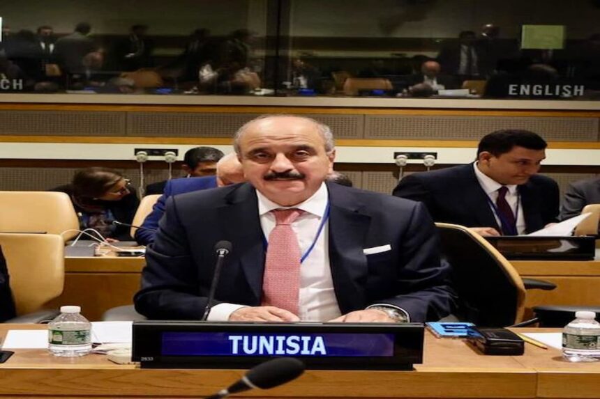 S’agissant de la situation au Liban, le ministre a réitéré la condamnation ferme par la Tunisie de l'agression des forces d'occupation contre le Liban, ciblant des civils innocents en violation flagrante de toutes les conventions et lois internationales.