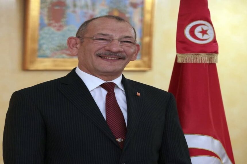 M. Maâtar a remis en question la légitimité de l'ISIE, affirmant qu'elle avait perdu toute crédibilité. Il s'agit de la base de la plainte déposée.