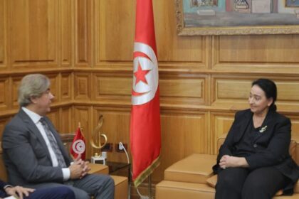 Au cours de cette rencontre, la ministre a souligné la nécessité de promouvoir et de diversifier les relations tuniso-turques dans différentes branches du secteur culturel, tels que la musique, la littérature et le patrimoine.