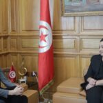 La rencontre s'est déroulée en présence du directeur de l'Institut Français de Tunis (IFT), de l'attachée culturelle à l'IFT et certains cadres au ministère des Affaires Culturelles.