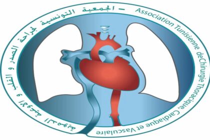 Il a expliqué qu'environ 50 % des interventions effectuées pour ouvrir les vaisseaux sanguins bloqués ou rétrécis sont des traitements endovasculaires alors que le reste des interventions sont chirurgicales.