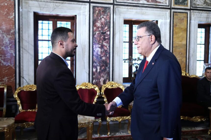 Les manifestants ont également appelé à une amélioration de la situation professionnelle des enseignants-chercheurs, pour renforcer leurs droits et de reconnaître leurs contributions scientifiques.