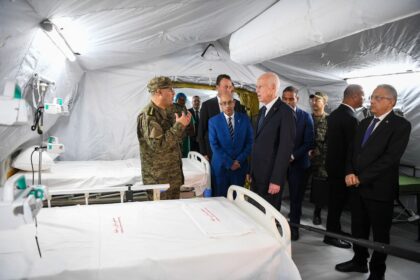 Kaïs Saïed à l'hôpital de Bir Ali Ben Khalifa