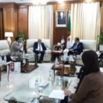 Murat Ozcelik a, quant à lui, mis en avant "le grand intérêt que sa société porte à l'investissement en Algérie, notamment dans l'exploitation et la transformation des ressources minières telles que le phosphate, l'or, le feldspath et l'aluminium, outre la réalisation d'infrastructures et la fabrication locale d'équipements à travers des projets de partenariat mutuellement bénéfiques".