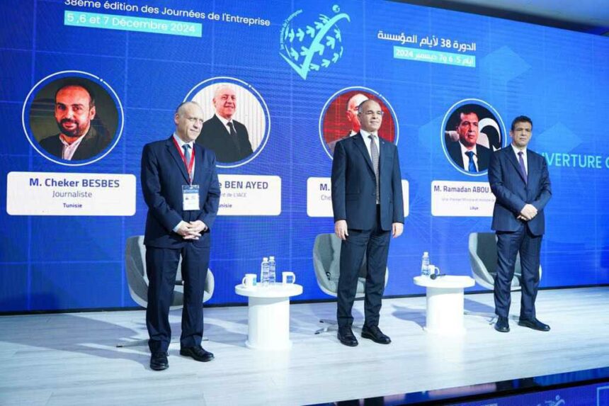 Kamel Maddouri, le chef du gouvernement au milieu