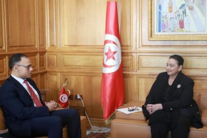 Pour sa part, l'ambassadeur d'Egypte a exprimé la volonté de son pays d' "intensifier la coopération dans le domaine culturel avec la Tunisie dans de nombreux domaines à travers la diplomatie culturelle", indique le communiqué.