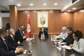 A noter que la construction de cette centrale solaire photovoltaïque à Kairouan constitue la première étape des projets inscrits dans le cadre du régime des concessions, dans la première phase du programme de production d'électricité à partir des énergies renouvelables.