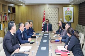 Le ministre a souligné que son département s'attache à ouvrir tous les dossiers comportant une suspicion de corruption.