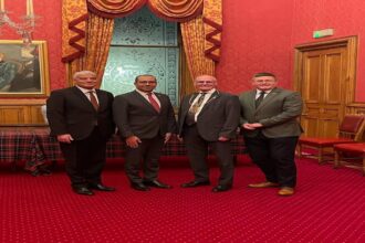 Le secrétaire d'Etat a pris connaissance d'un certain nombre d’installations énergétiques maritimes telles que le port d’Aberdeen, qui compte un nombre important d’entreprises actives dans le secteur de l’énergie et des énergies renouvelables.