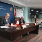 Un accord de partenariat Tuniso-Suisse visant la formation et l'intégration de près de 2000 jeunes tunisiens dans le marché de l'emploi tunisien a été signé.