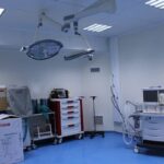 Selon un communiqué du ministère de la santé, l'hôpital régional de Kasserine a bénéficié d'équipements modernes pour les maladies cardiaques, la gynécologie-obstétrique, la rééducation fonctionnelle, l'ophtalmologie, ainsi que l'anesthésie et la réanimation.