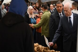 visite de Saïed dans les quartiers de Tunis
