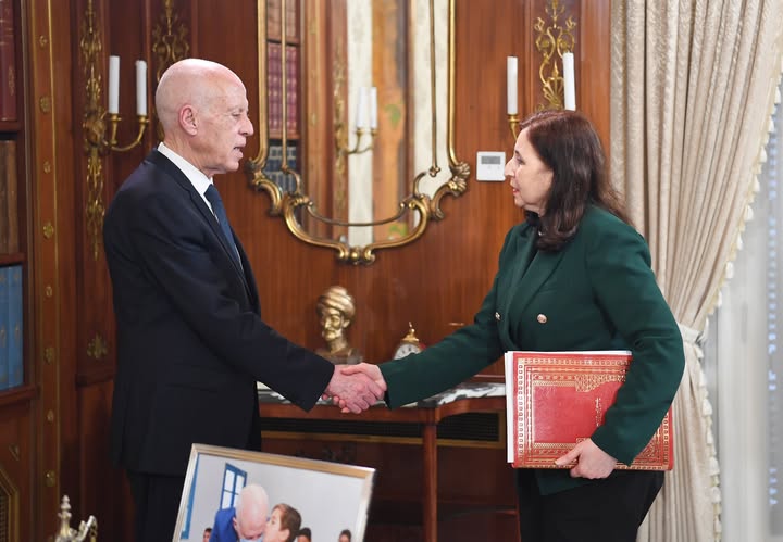 Le Président recevant la cheffe du gouvernement à l'occasion de la tragédie de Mezzouna