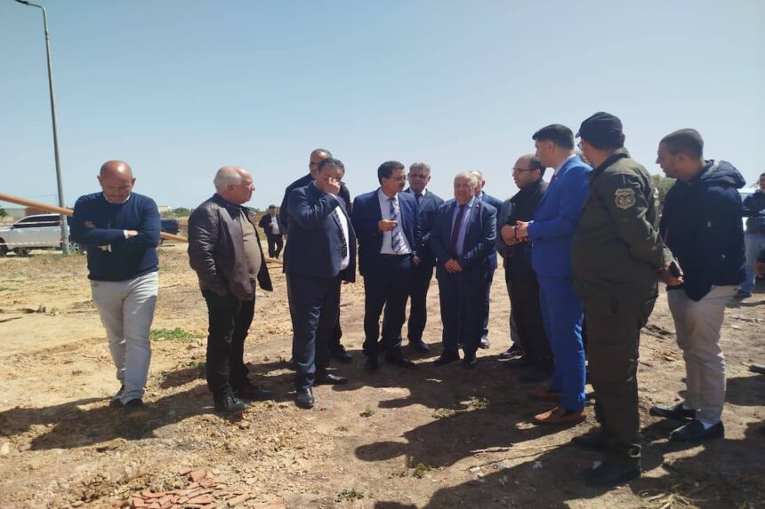 À Majel Edderj, Hammadi El Habib s’est enquis sur la qualité de l’eau, et la société a confirmé son engagement à répondre aux besoins des citoyens en installant, dans les plus brefs délais, une unité de traitement du fer.