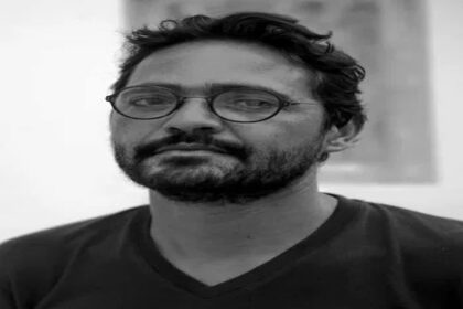 Ce qui meut l'acte photographique d'El Ghezal selon le texte "Returns ou le hors-champ photographié", de Mohamed-Ali Berhouma réside dans cet élan de chercher la lumière d'un réel.